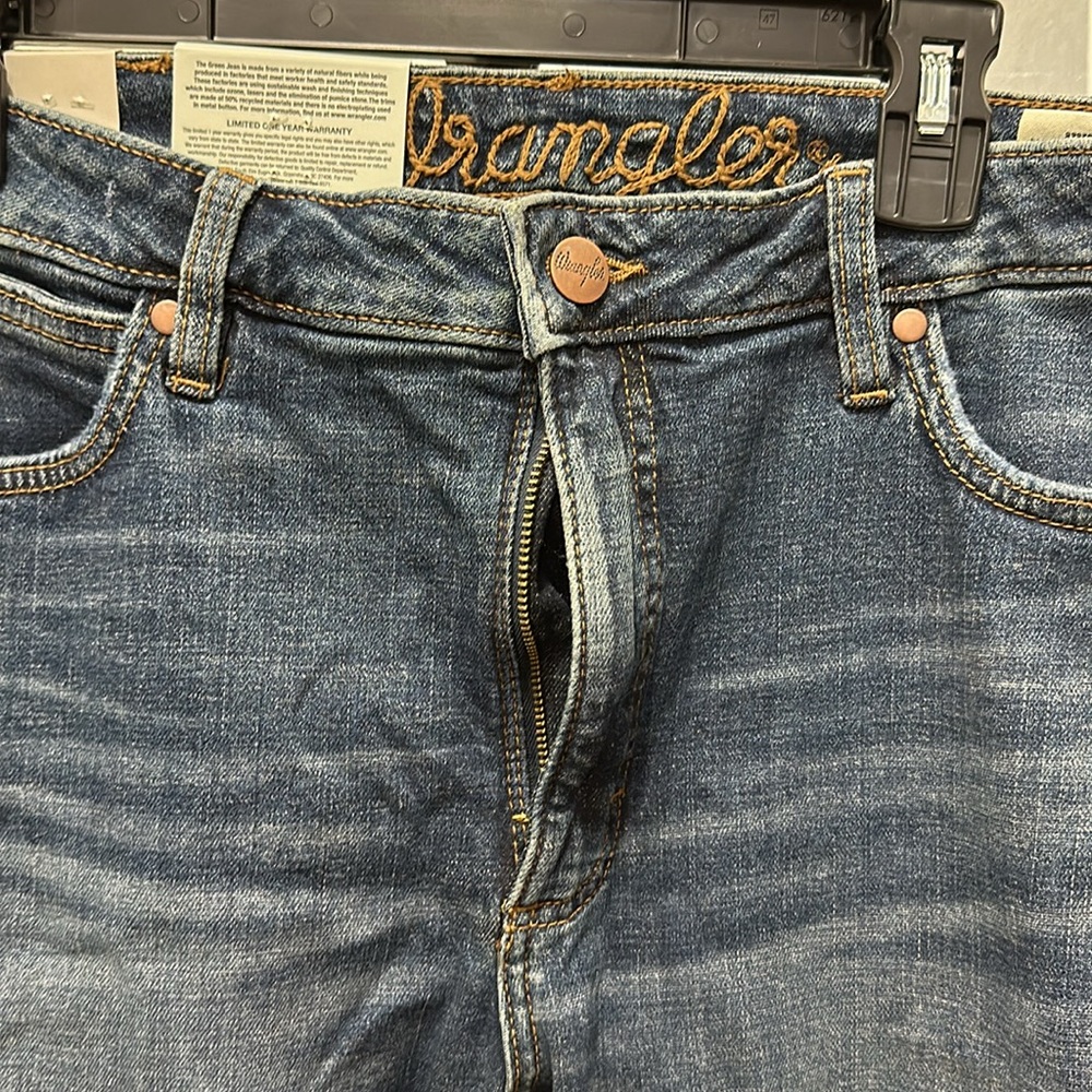 Wrangler Retro High Rise Flare Trumpet Jean NWT 32x32 - Picture 5 of 6